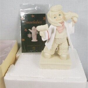 Department 56 Snowbabies 2003 Let’s Pretend “Stylin'”Figurine Blow Drying Hair